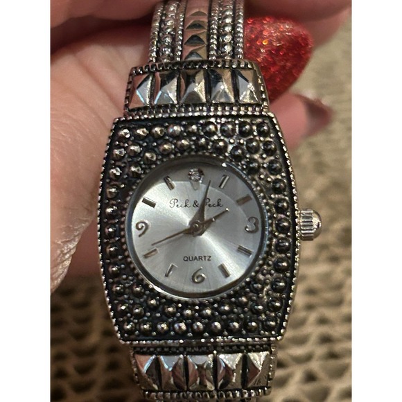 Women\'s Peck & Peck Silver Tone ‎ Cuff / Bangle Quartz Watch Working main image 6